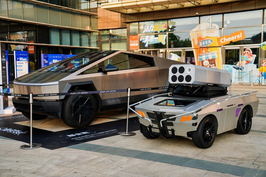 Appeared on the same stage as Tesla